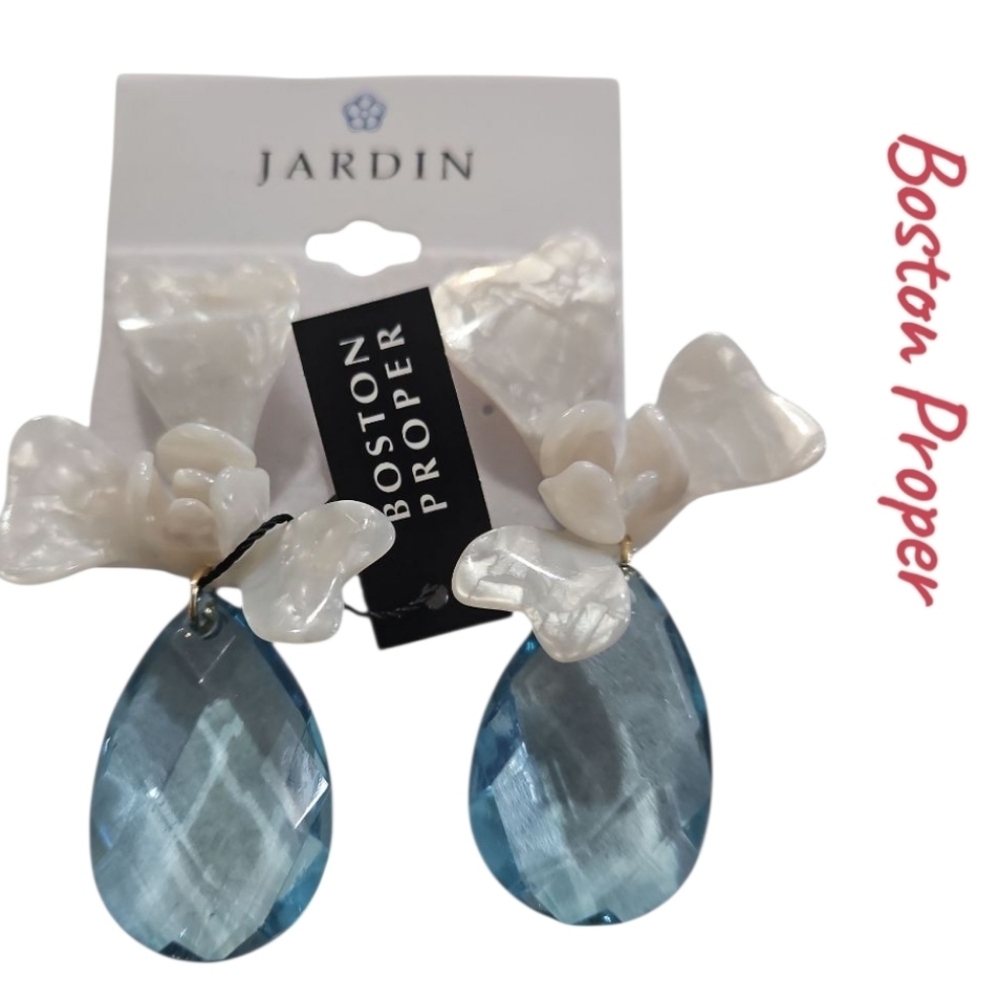 Boston Proper 3D Floral Gem Drop White/blue Earring NWT